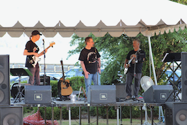 Heartland Rockers Allyn Musict in Park